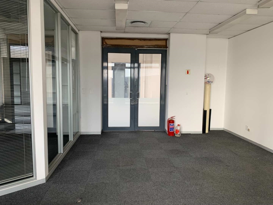 To Let commercial Property for Rent in Sanddrift Western Cape